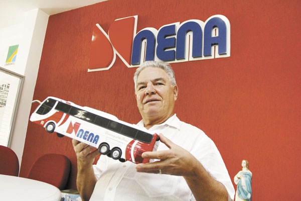 Um abraço especial ao amigo de longa data Ademir Sebastião Pedro de Souza, que está mudando de idade. Ele é um conhecido empresário do setor de viagens, diretor da associação da classe e das ferrovias. Recebe também o abraço da esposa Nena, dos filhos, no